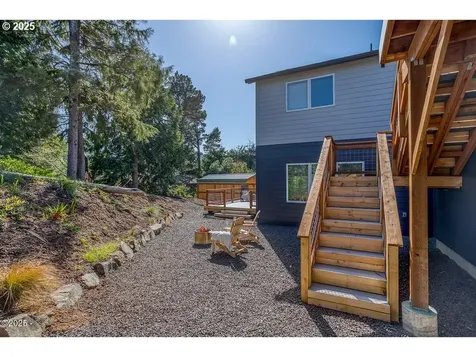 140 NW Lancer Street Lincoln City OR 97367