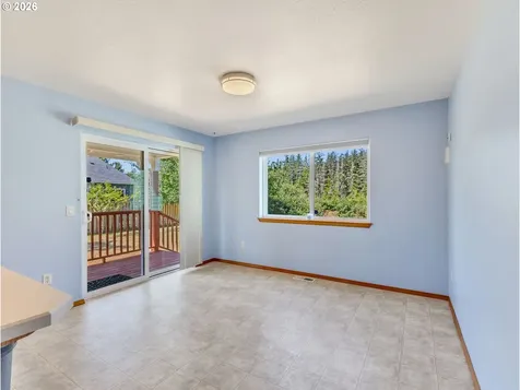 1451 SW Alder Avenue Warrenton OR 97146