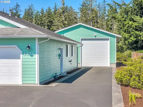 1451 SW Alder Avenue Warrenton OR 97146