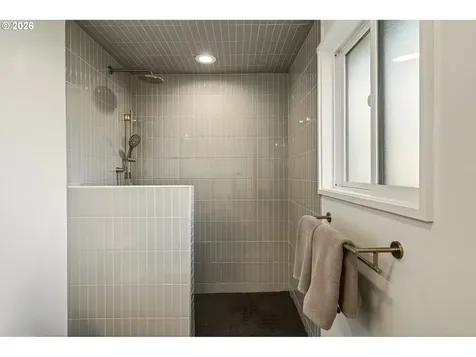 5214 NE Jessup Street Portland OR 97218