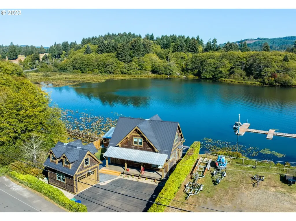 4080 Ne West Devils Lake Road Lincoln City OR 97367