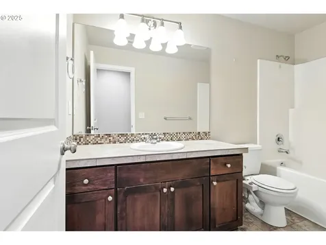1918 NE 77th Place Vancouver WA 98664