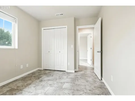 1918 NE 77th Place Vancouver WA 98664