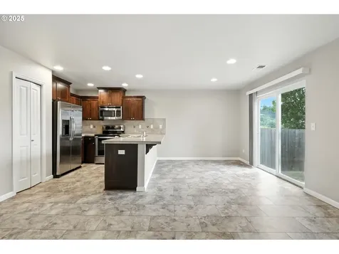 1918 NE 77th Place Vancouver WA 98664