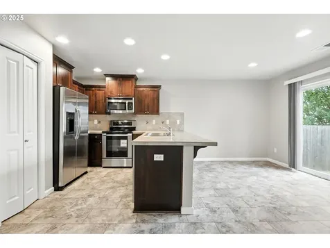 1918 NE 77th Place Vancouver WA 98664