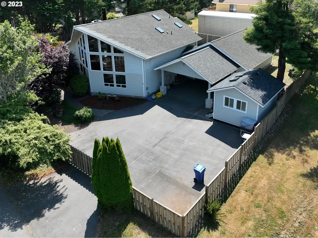 332 Mill Beach Road Brookings OR 97415