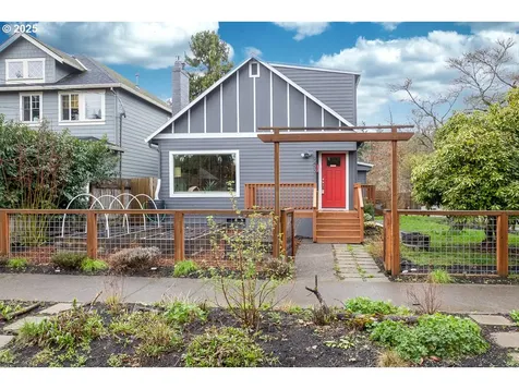 9499 N Trumbull Avenue Portland OR 97203