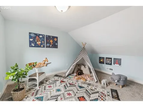 9499 N Trumbull Avenue Portland OR 97203