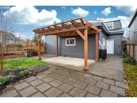 9499 N Trumbull Avenue Portland OR 97203