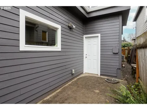 9499 N Trumbull Avenue Portland OR 97203