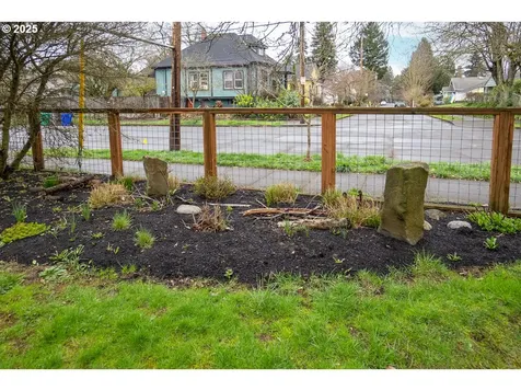 9499 N Trumbull Avenue Portland OR 97203