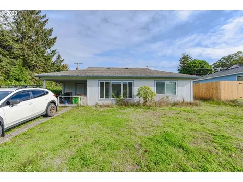 1707 Grant Street North Bend OR 97459