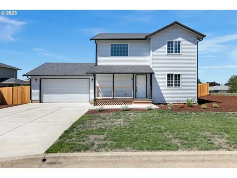 141 Jensen Court Roseburg OR 97471
