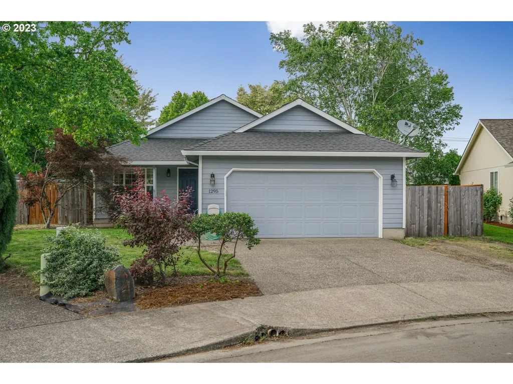 1295 Ne Lilac Court Hillsboro OR 97124