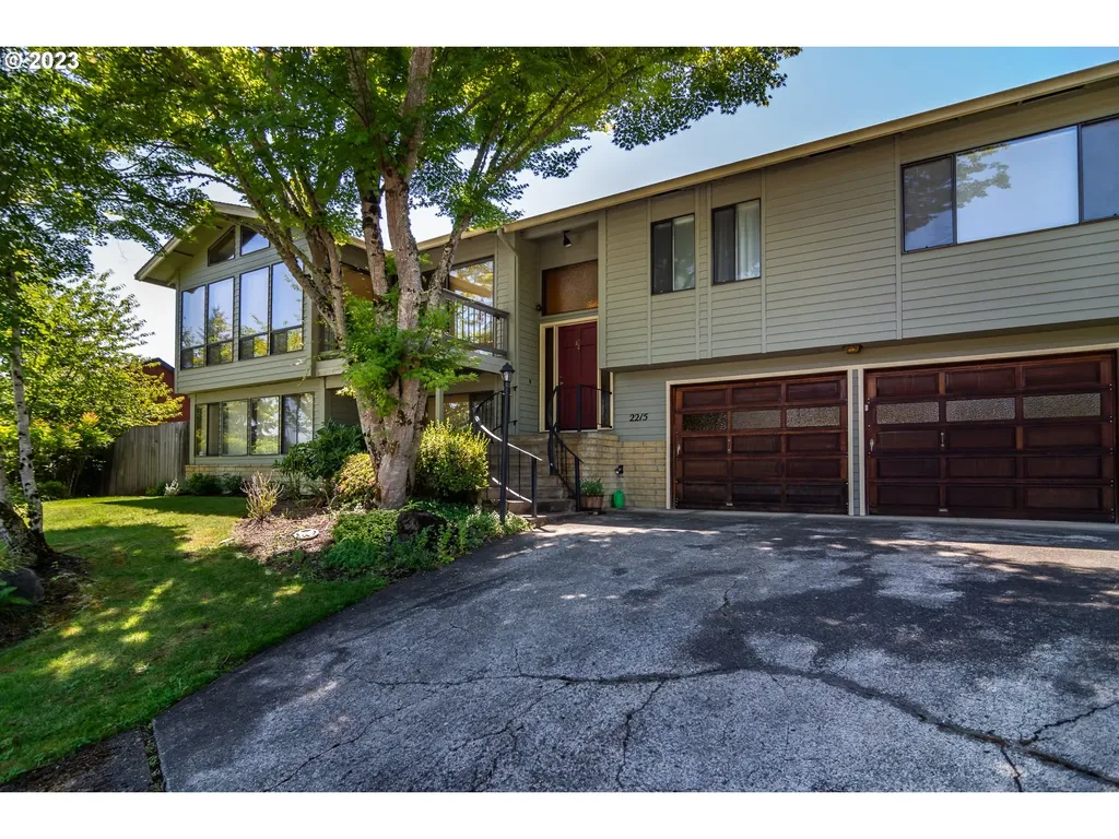 2215 Nw Canterbury Drive Roseburg OR 97471