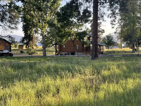 Twin Lakes Road Chiloquin OR 97624