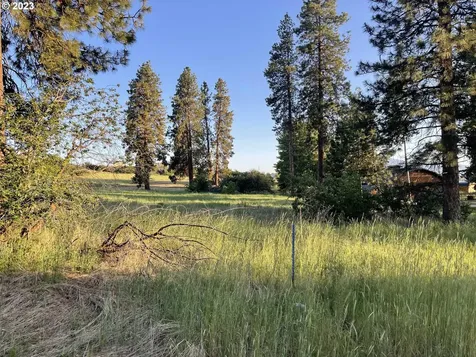 Twin Lakes Road Chiloquin OR 97624