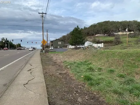 3317 NE Stephens Street Roseburg OR 97470
