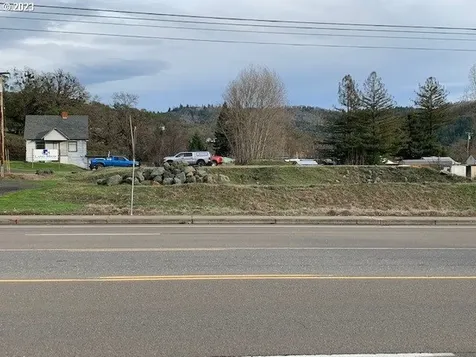 3317 NE Stephens Street Roseburg OR 97470