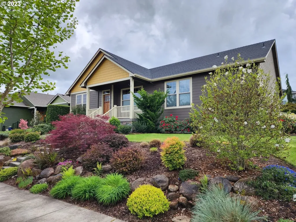 1508 Crestview Drive Silverton OR 97381