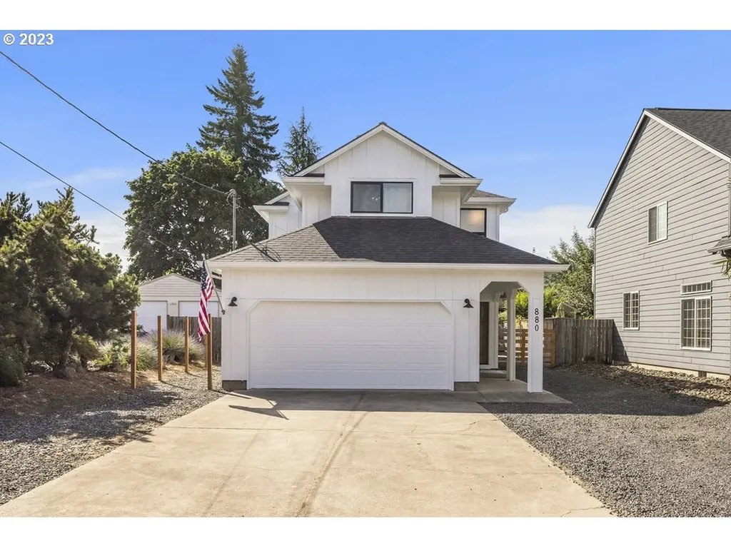 880 Se Locust Street Dundee OR 97115