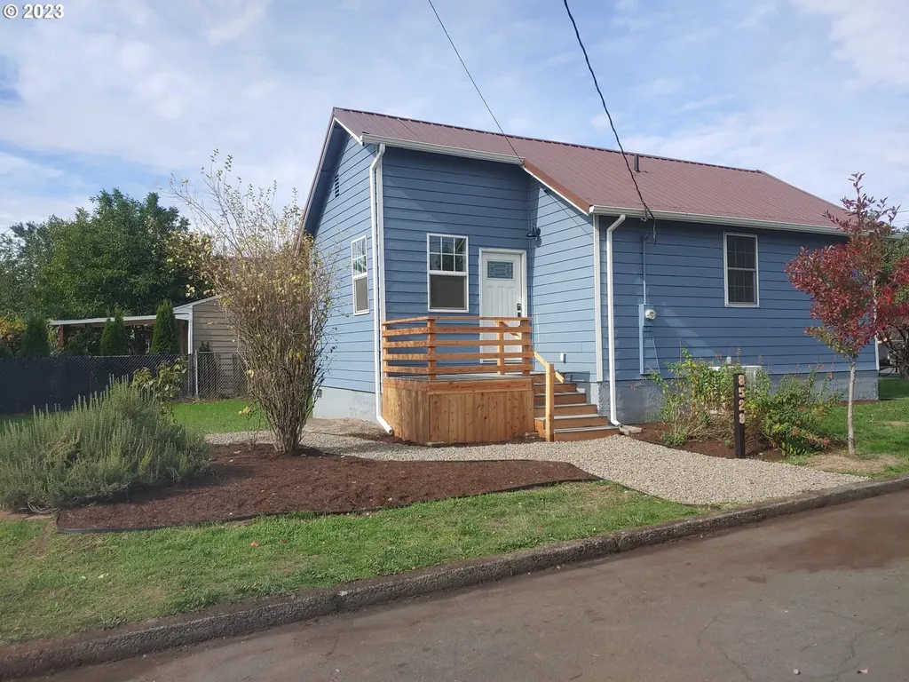 8528 Se Raymond Court Portland OR 97266