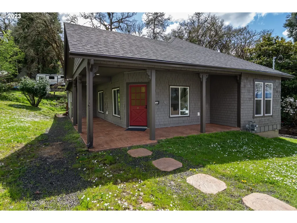 1423 Se Lane Avenue Roseburg OR 97470