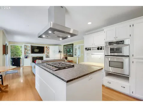 3639 Sw Arnold Street Portland OR 97219