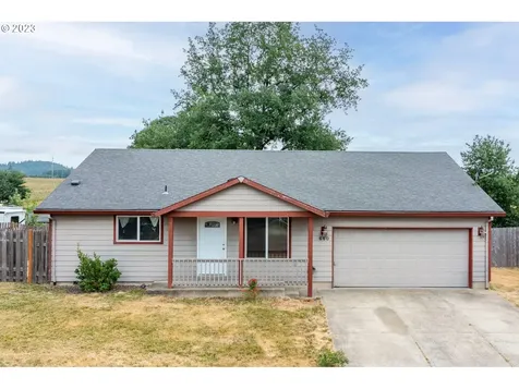 660 N 1st Street Carlton OR 97111