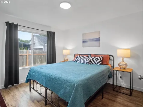 6437 SE Clatsop Street Portland OR 97206