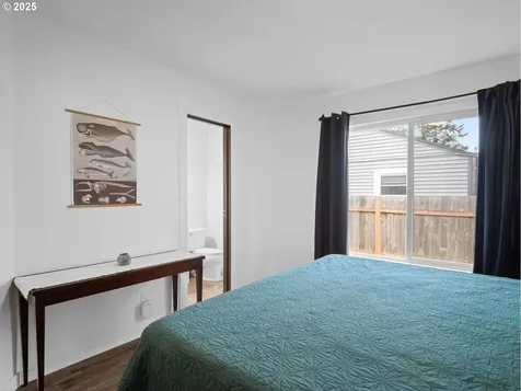 6437 SE Clatsop Street Portland OR 97206