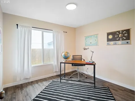6437 SE Clatsop Street Portland OR 97206