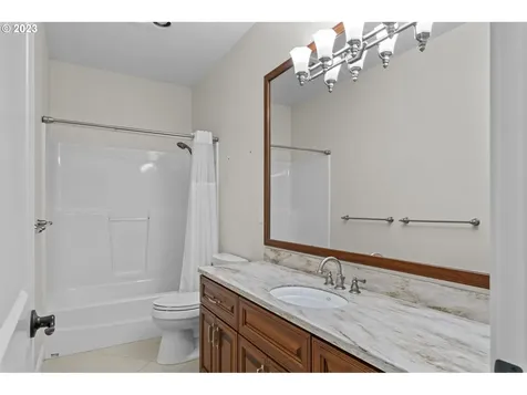 2838 Ne Cole Avenue Mcminnville OR 97128