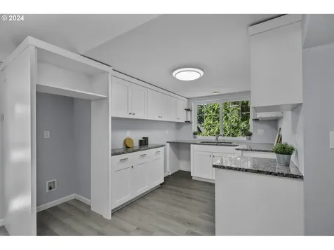 2838 Ne Cole Avenue Mcminnville OR 97128