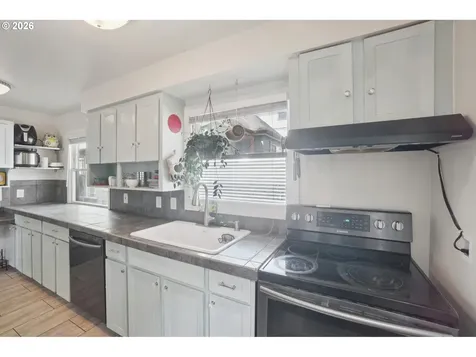 3220 NE 33rd Avenue Portland OR 97212