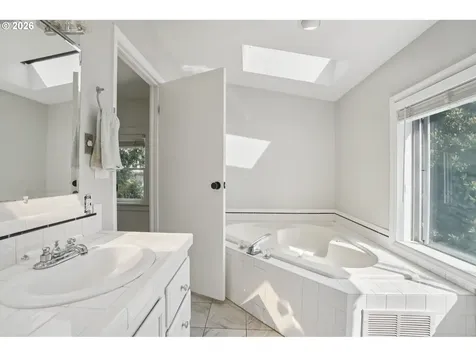 3220 NE 33rd Avenue Portland OR 97212