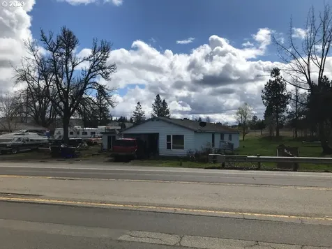 1424 W Main Street Molalla OR 97038