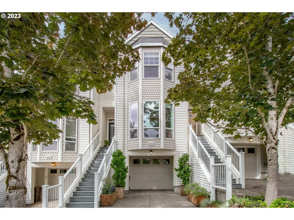6215 Sw 18th Drive Portland OR 97239