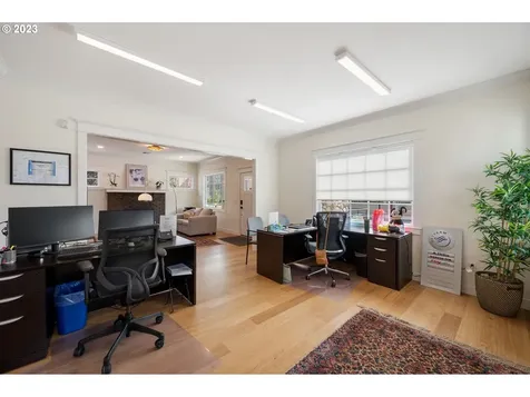 1005 N Main Avenue Gresham OR 97030