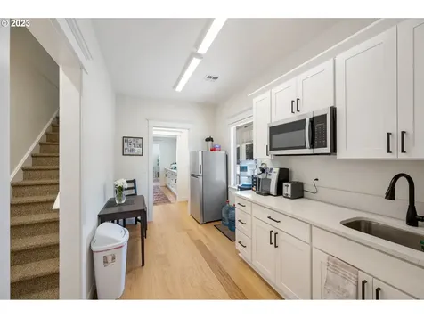 1005 N Main Avenue Gresham OR 97030