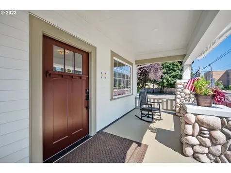 1005 N Main Avenue Gresham OR 97030