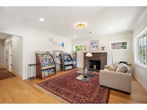 1005 N Main Avenue Gresham OR 97030