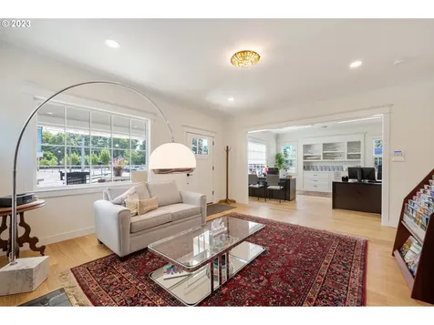 1005 N Main Avenue Gresham OR 97030