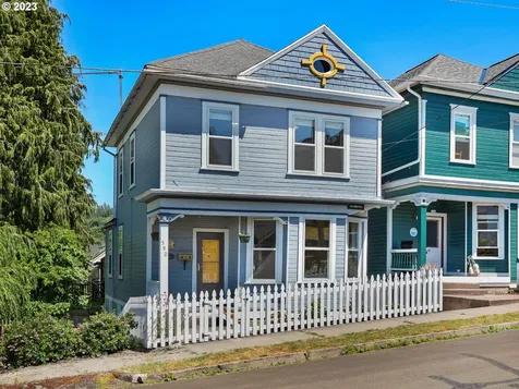 590 17th Street Astoria OR 97103