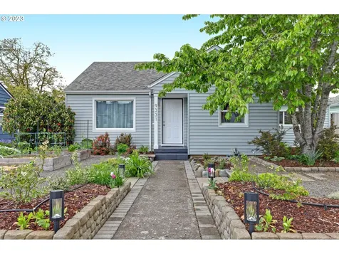 9331 Se Taylor Street Portland OR 97216