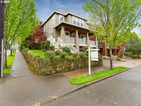 808 Sw Evans Street Portland OR 97219