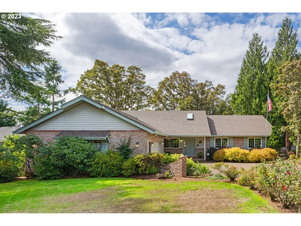 1839 Barnes Circle West Linn OR 97068