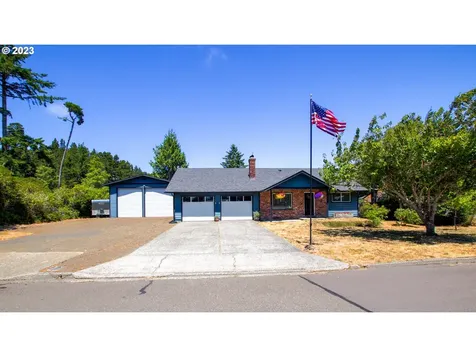 2221 20th Street Florence OR 97439