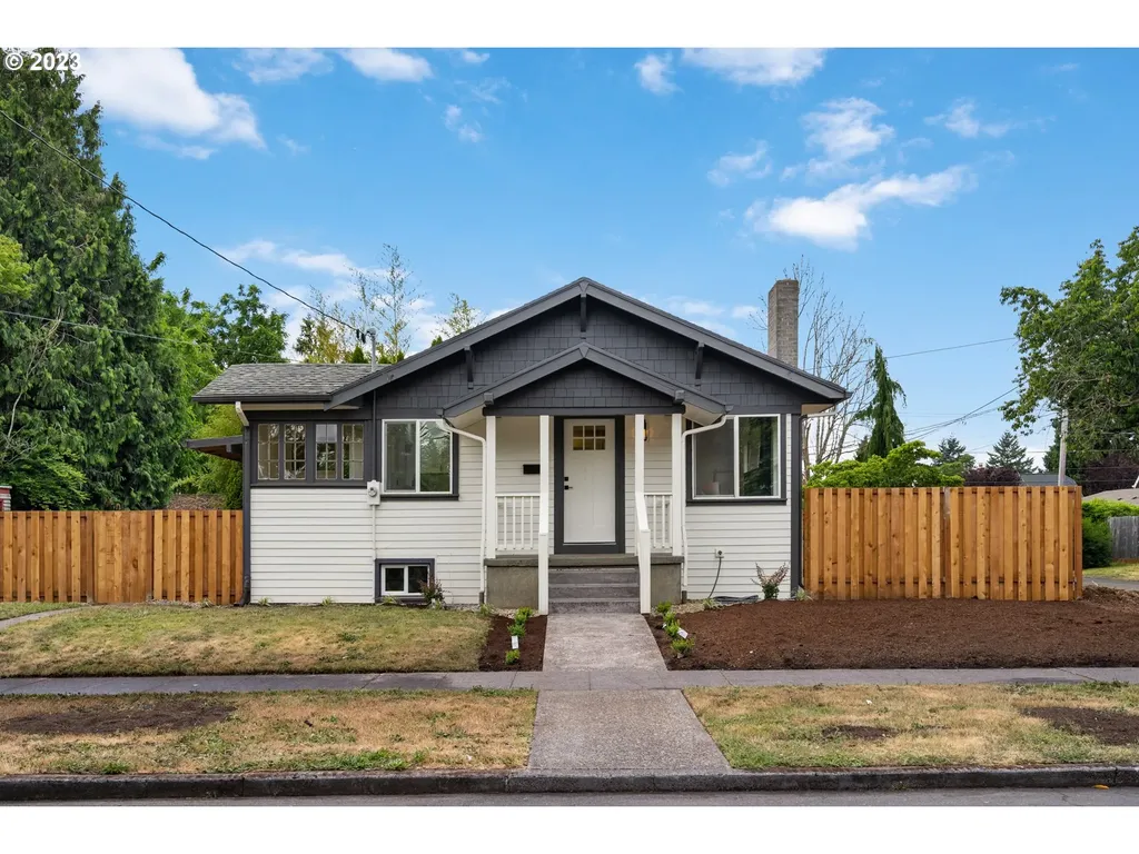 825 Ne 76th Avenue Portland OR 97213