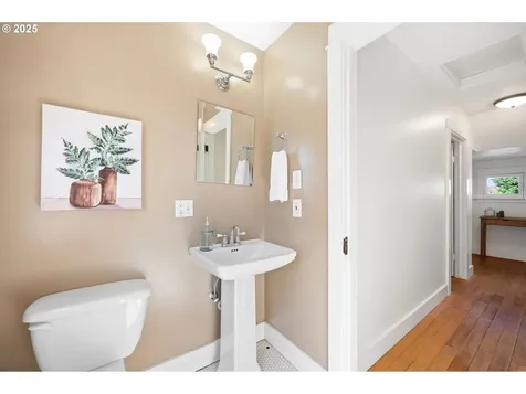 724 NE 28th Avenue Portland OR 97232